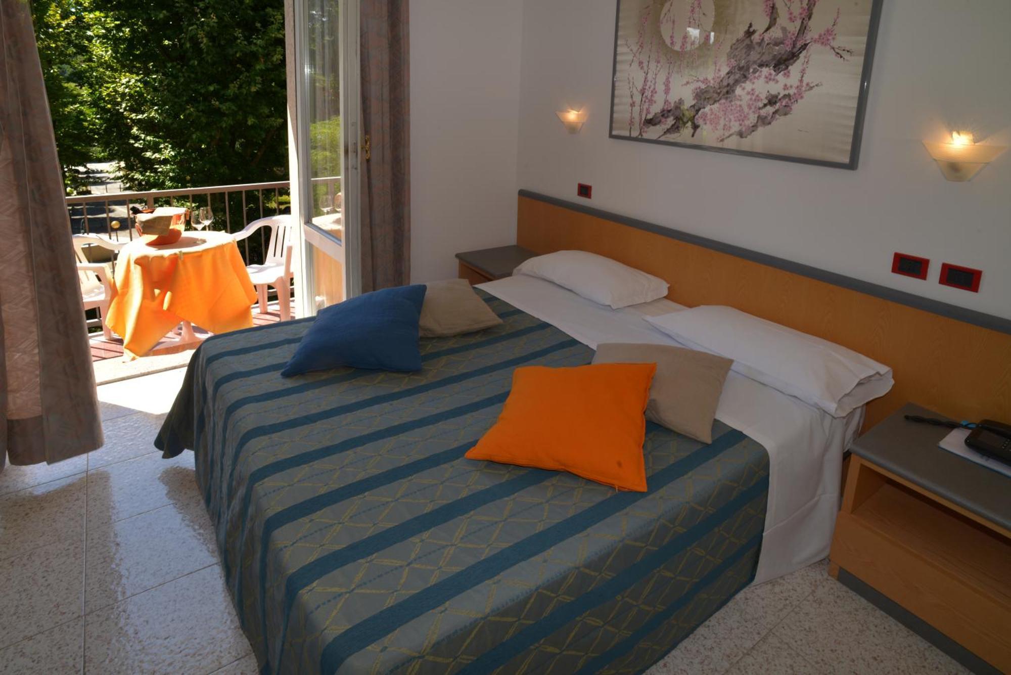 Hotel Salus Sant'Andrea Bagni Экстерьер фото