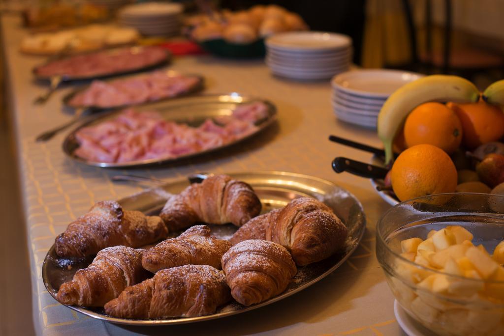 Hotel Salus Sant'Andrea Bagni Экстерьер фото