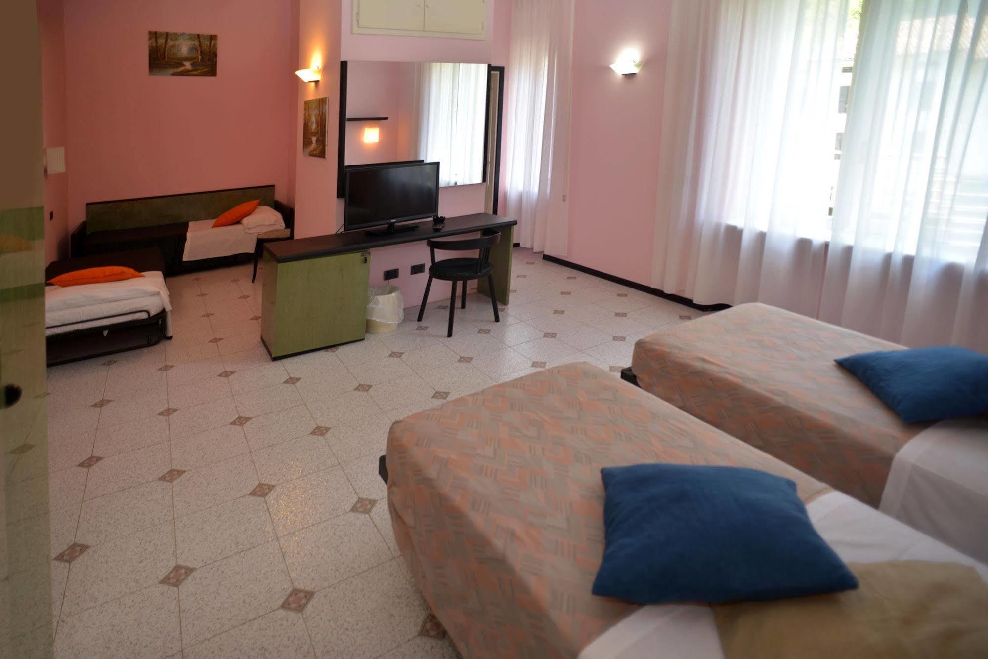 Hotel Salus Sant'Andrea Bagni Экстерьер фото