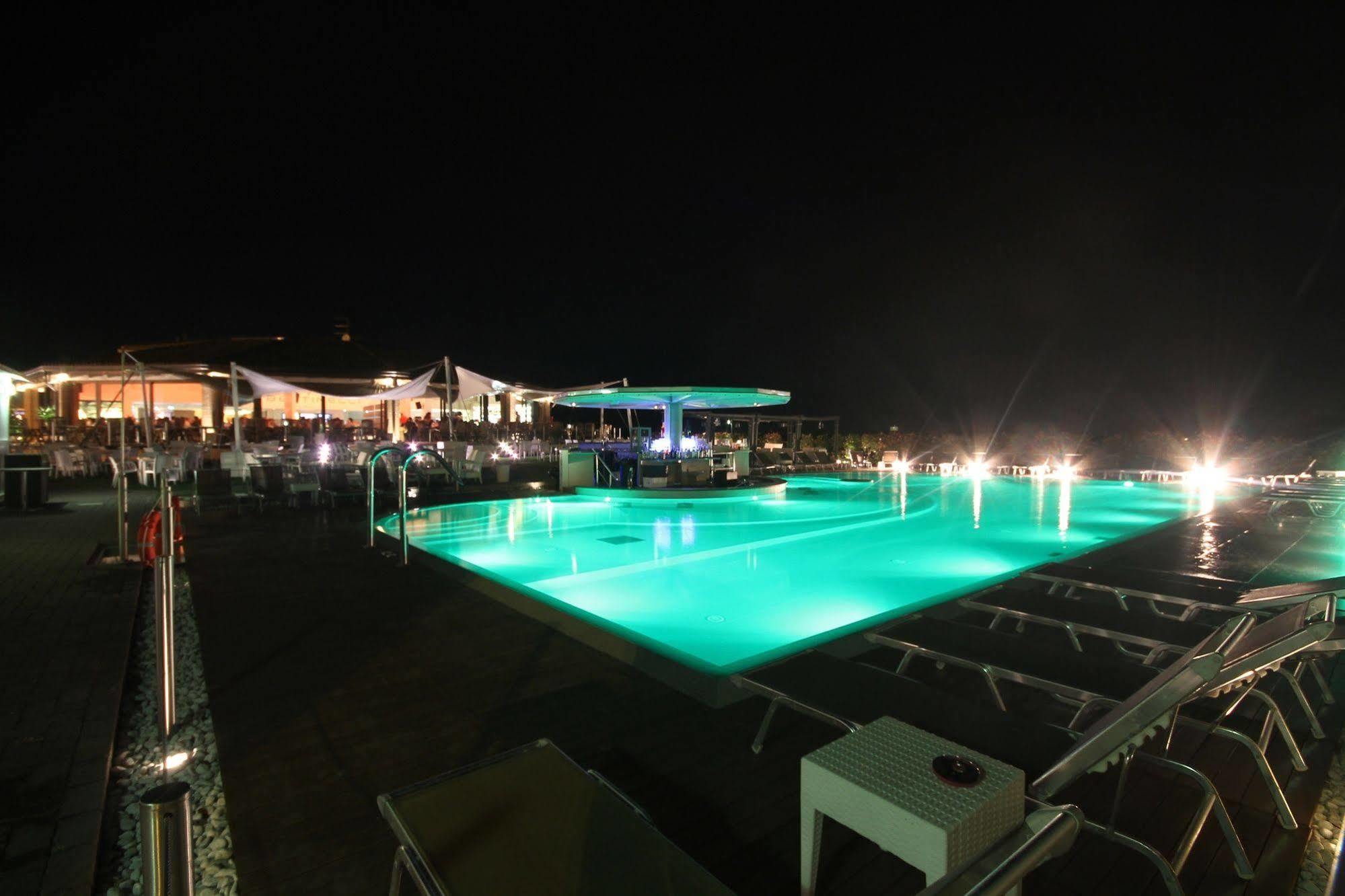 Hotel Salus Sant'Andrea Bagni Экстерьер фото