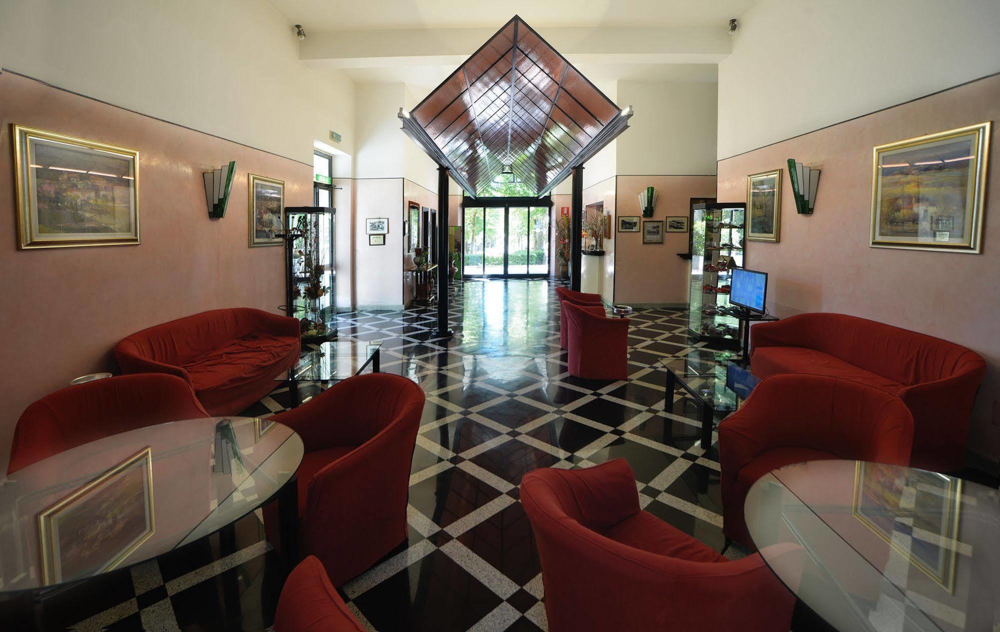 Hotel Salus Sant'Andrea Bagni Экстерьер фото